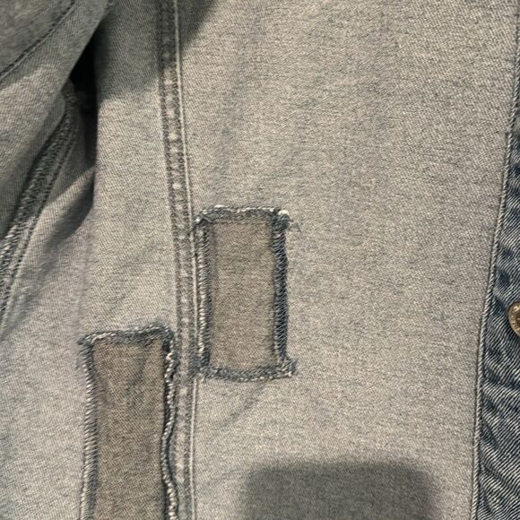 Hollister Jean jacket distressed EUC size Small - Picture 5 of 12